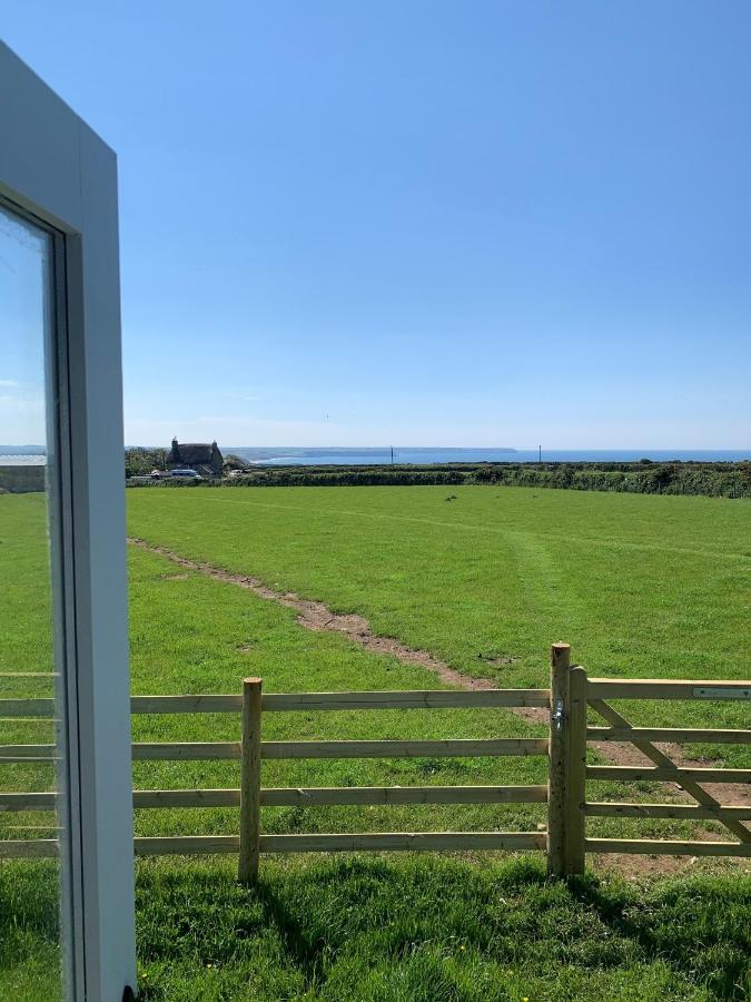 Ewe With A View Sea View Shepherds Huts Breage Esterno foto