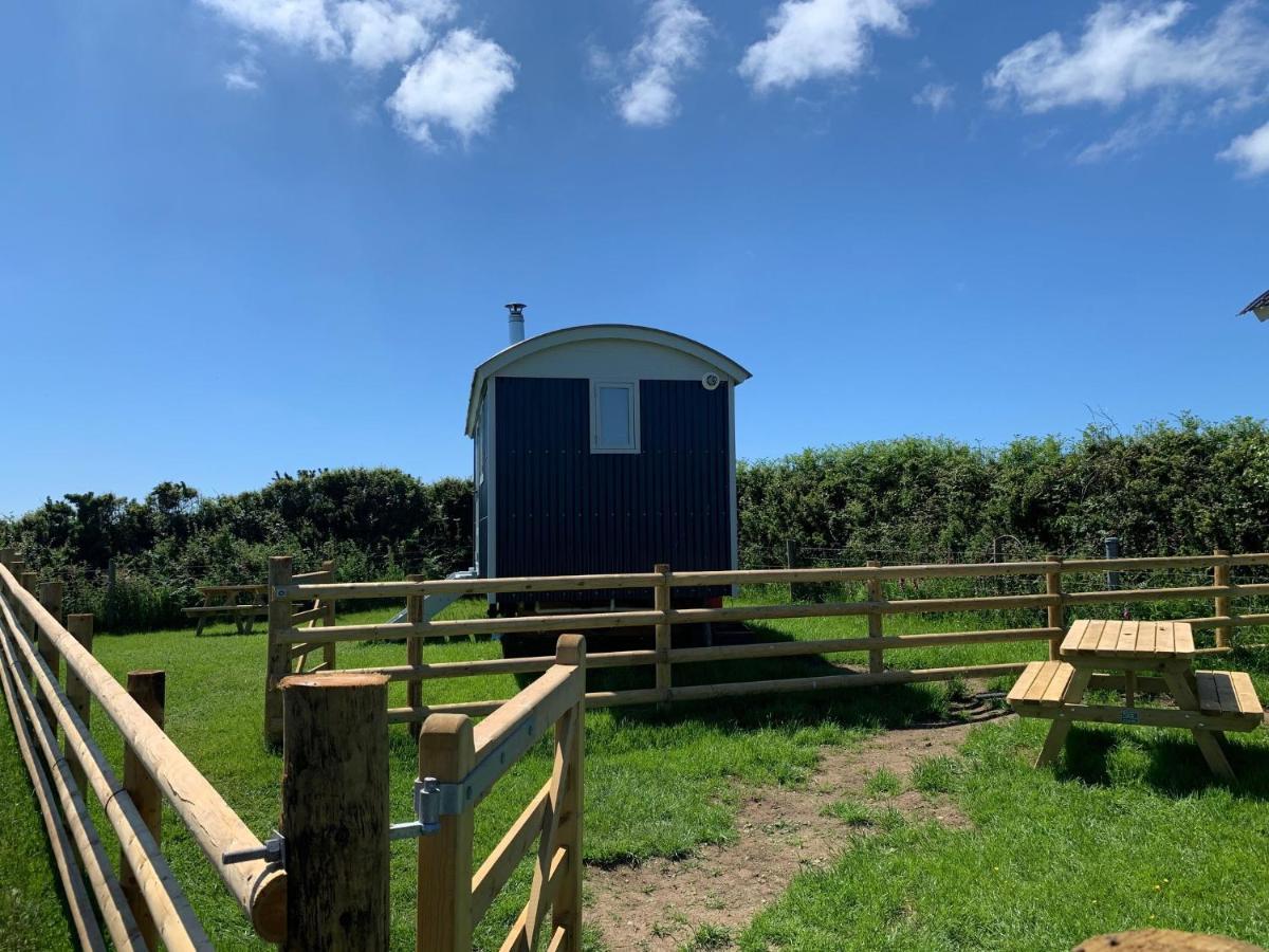Ewe With A View Sea View Shepherds Huts Breage Esterno foto