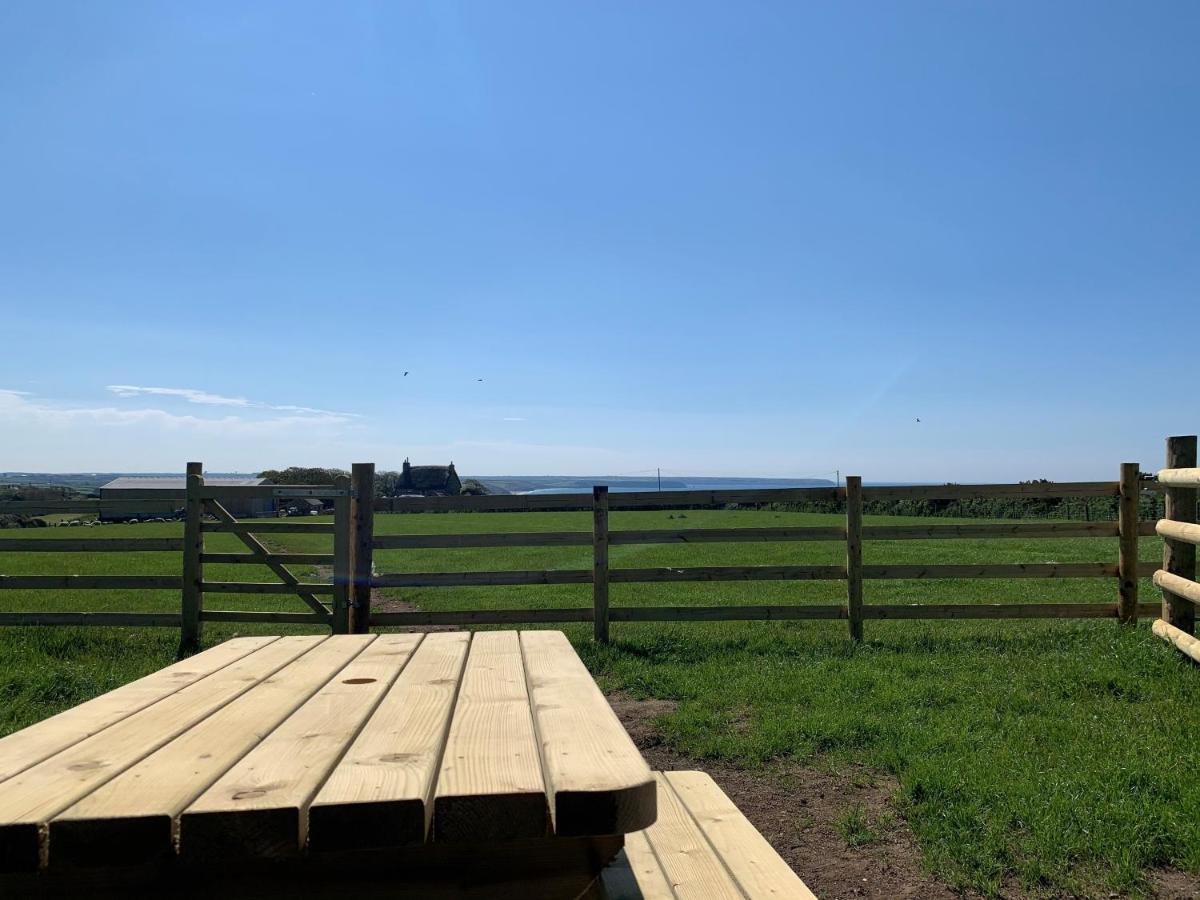 Ewe With A View Sea View Shepherds Huts Breage Esterno foto
