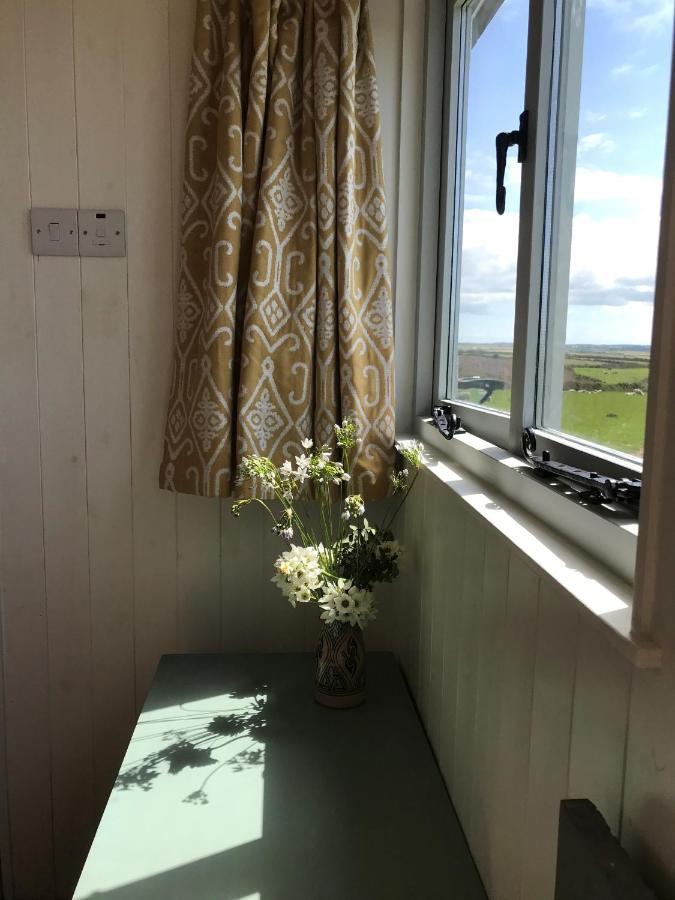 Ewe With A View Sea View Shepherds Huts Breage Esterno foto